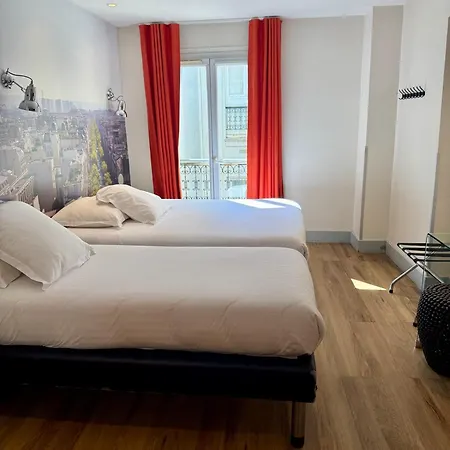 Stella Etoile 3* Paris
